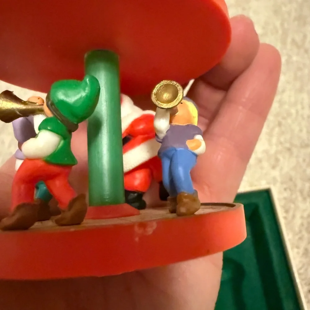 1985 Hallmark Santa’s Workshop Carousel Keepsake Ornament w/ Original Box NO LID